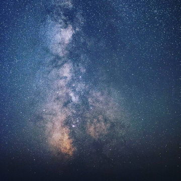 Open sky with soft clouds and wide horizon